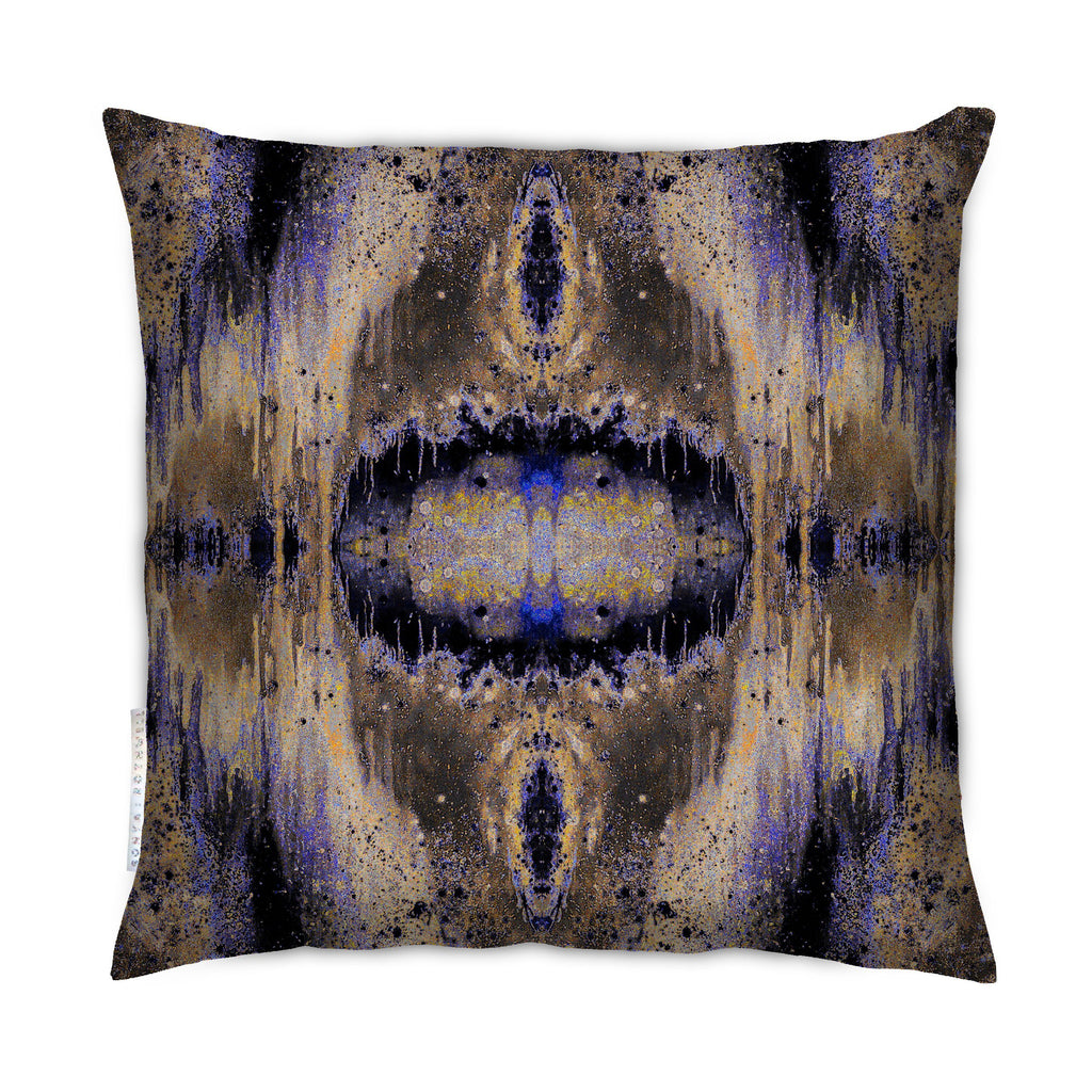 OCTAHEDRON CUSHION : PURPLE NOIR