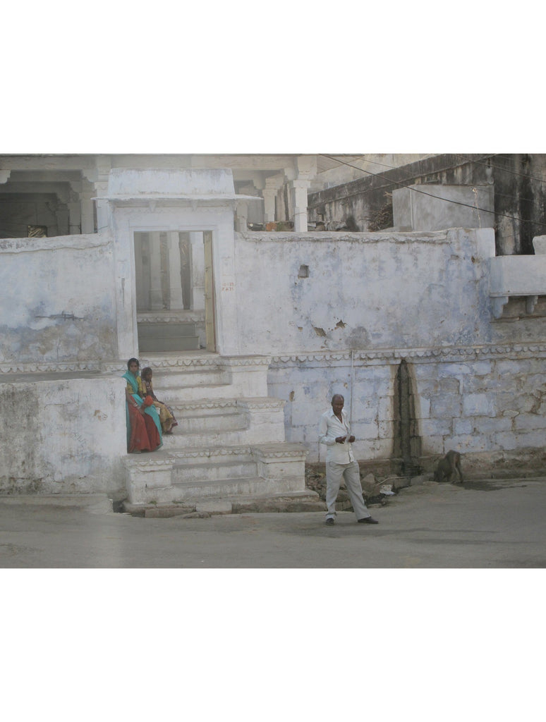 OUTSIDE THE PALACE WALLS : WALL ART