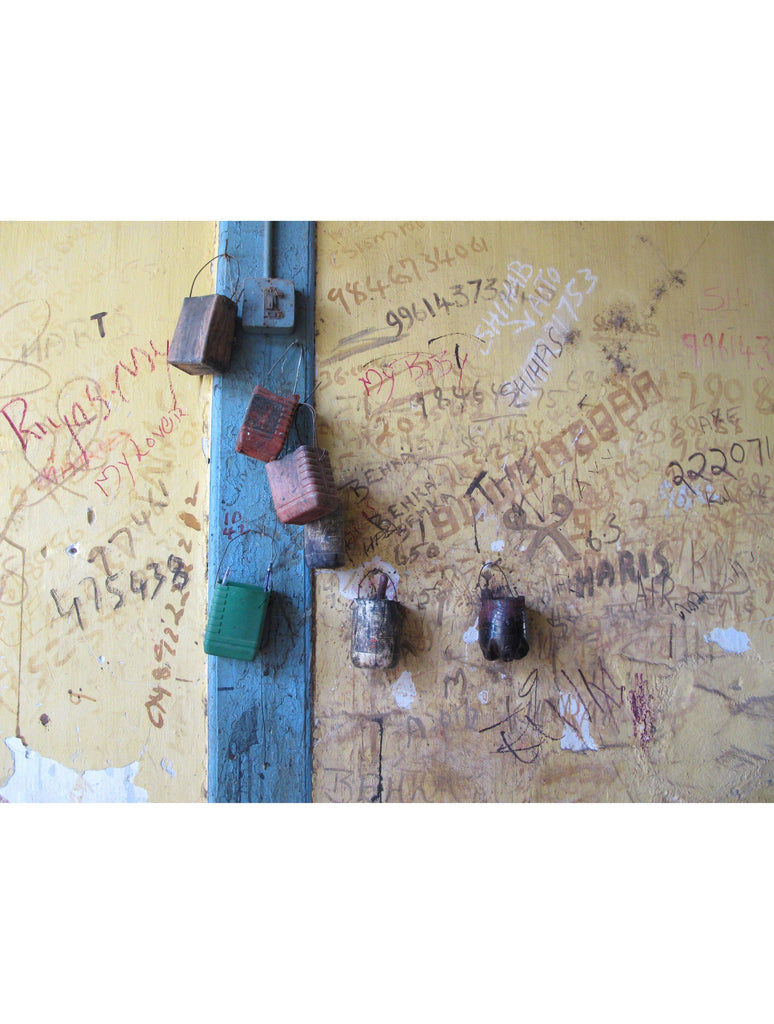 PAINT MARKERS : WALL ART