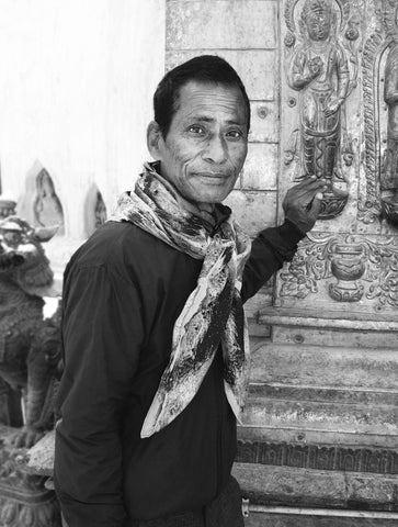 TEMPLE ATTENDANT : WALL ART