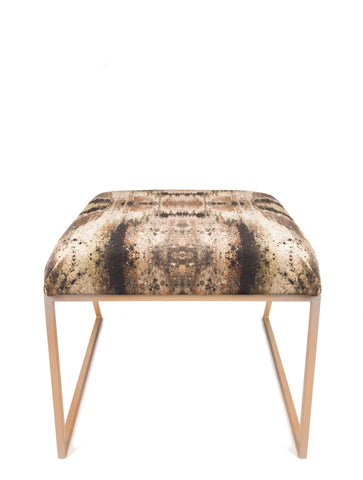 IRIDESCENT LIGHTENING STOOL : INFIINIITY TUMERIC VELVET